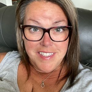 Meet your Posher, Marie-claude